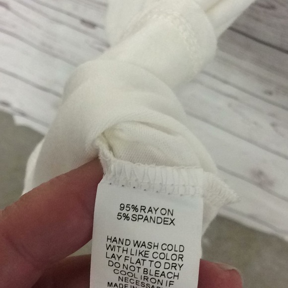 42 Pops white sleeveless knit trapeze dress - Picture 4 of 4